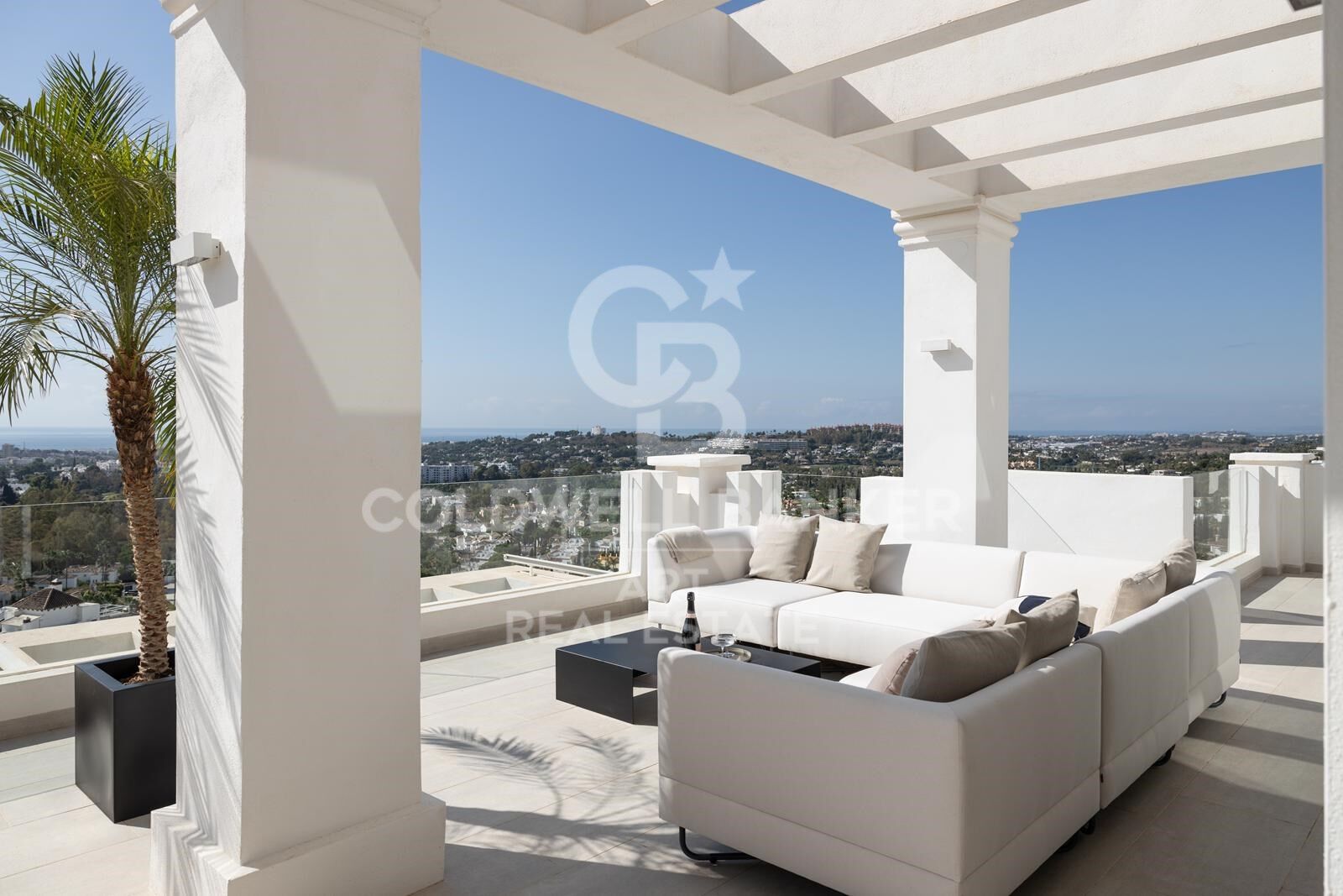 Penthouse in Marbella, Malaga, Spain 3 bedrooms, 247 sq.m. No. 158185