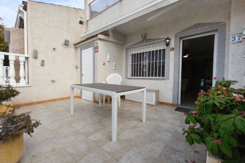 Bungalow in Guardamar del Segura, Alicante, Spain 2 bedrooms, 90 sq.m. No. 183420