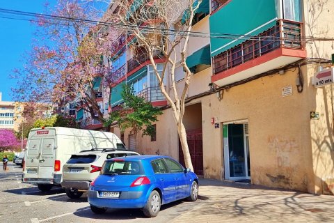 Commercial property in Alicante, Spain 2 bedrooms, 73 sq.m. No. 184847