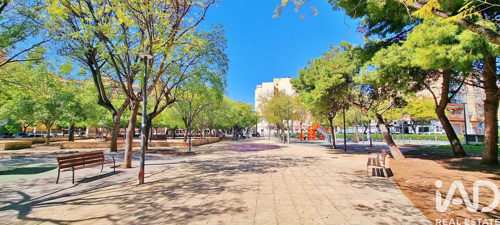 Propiedad comercial en Alicante, España 2 dormitorios, 73 m2 No. 184847