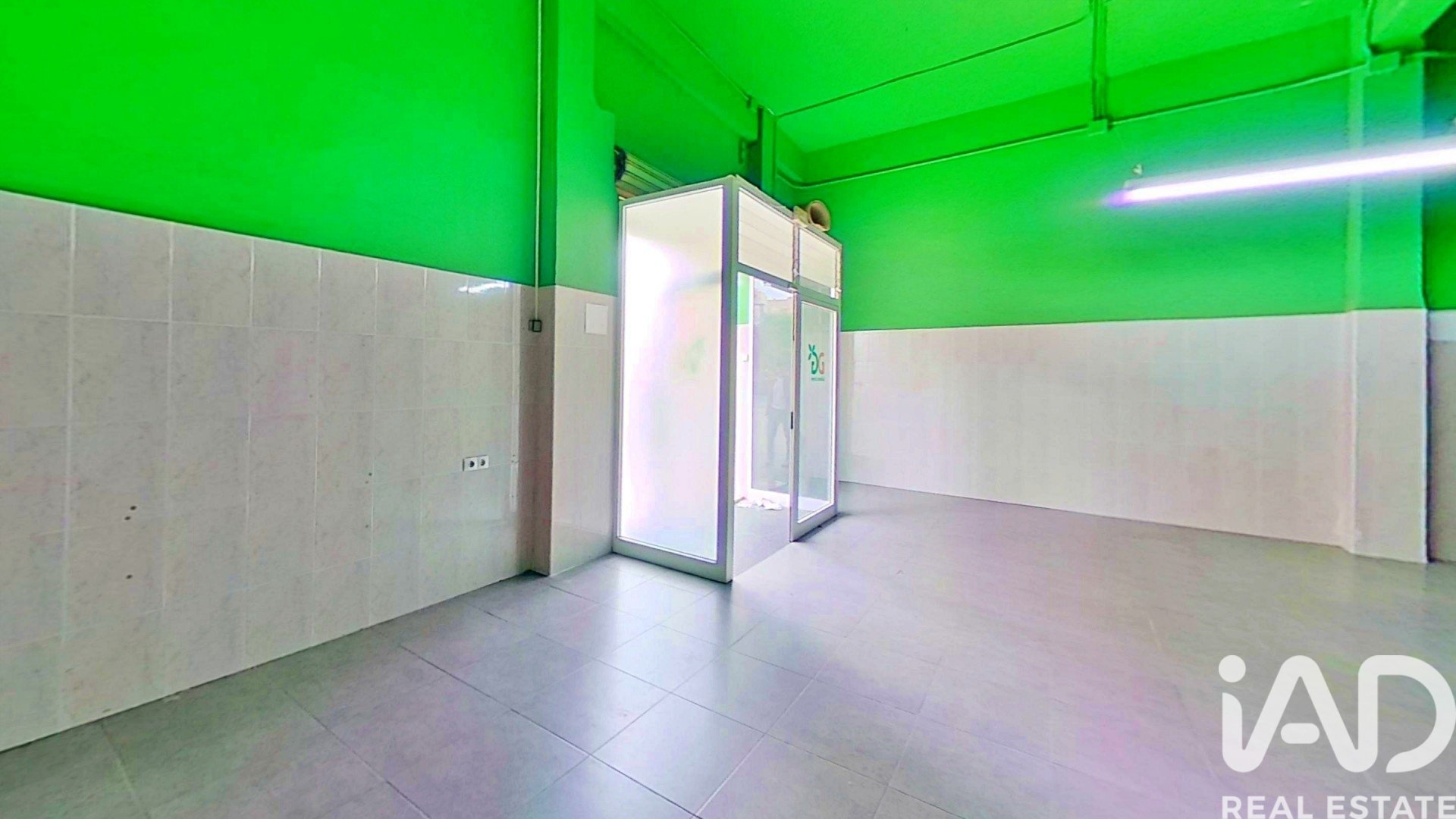 Propiedad comercial en Alicante, España 2 dormitorios, 73 m2 No. 184847