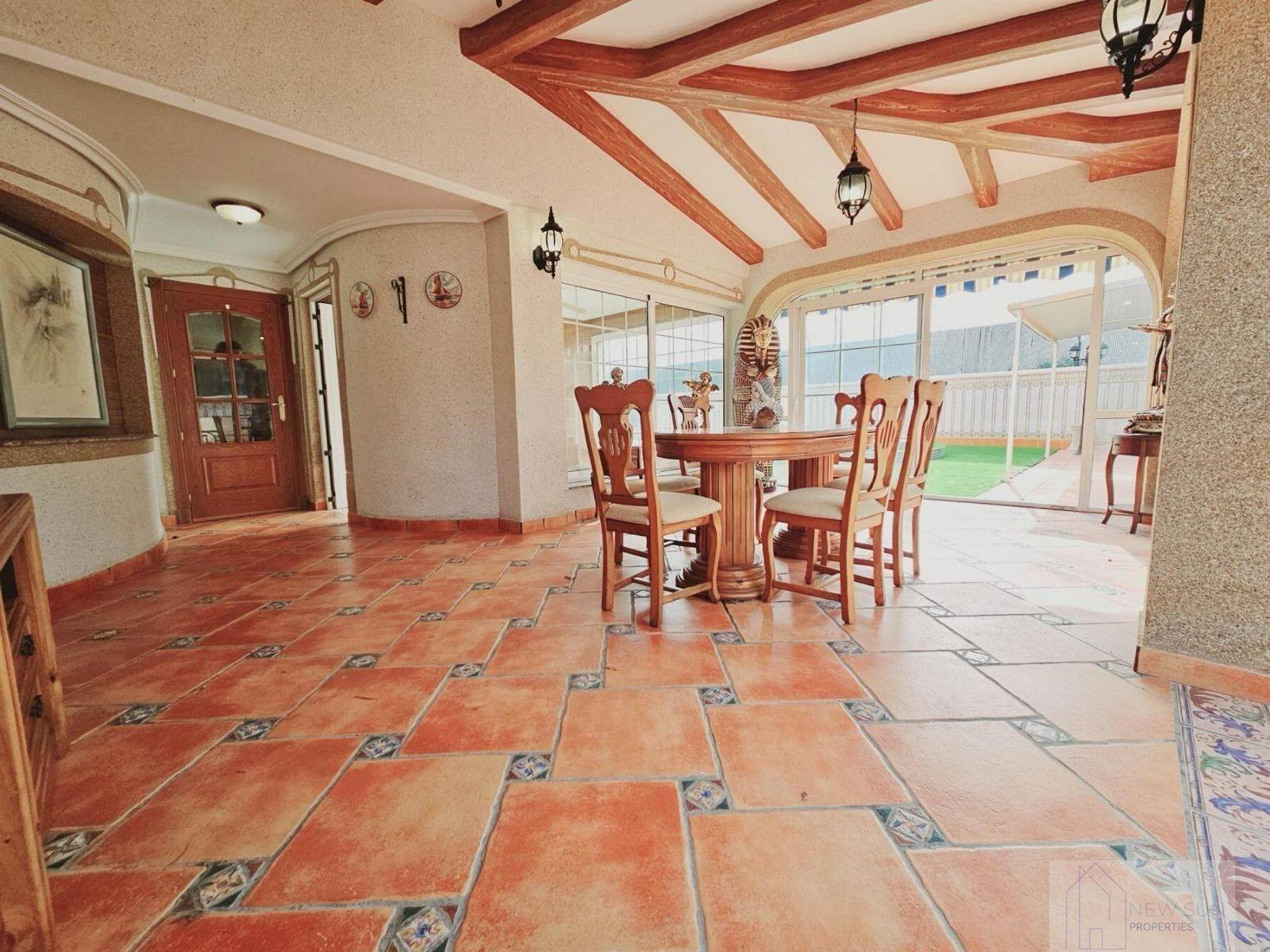 Вилла в Торревьеха, Аликанте, Испания 5 спален, 330м2 №165563