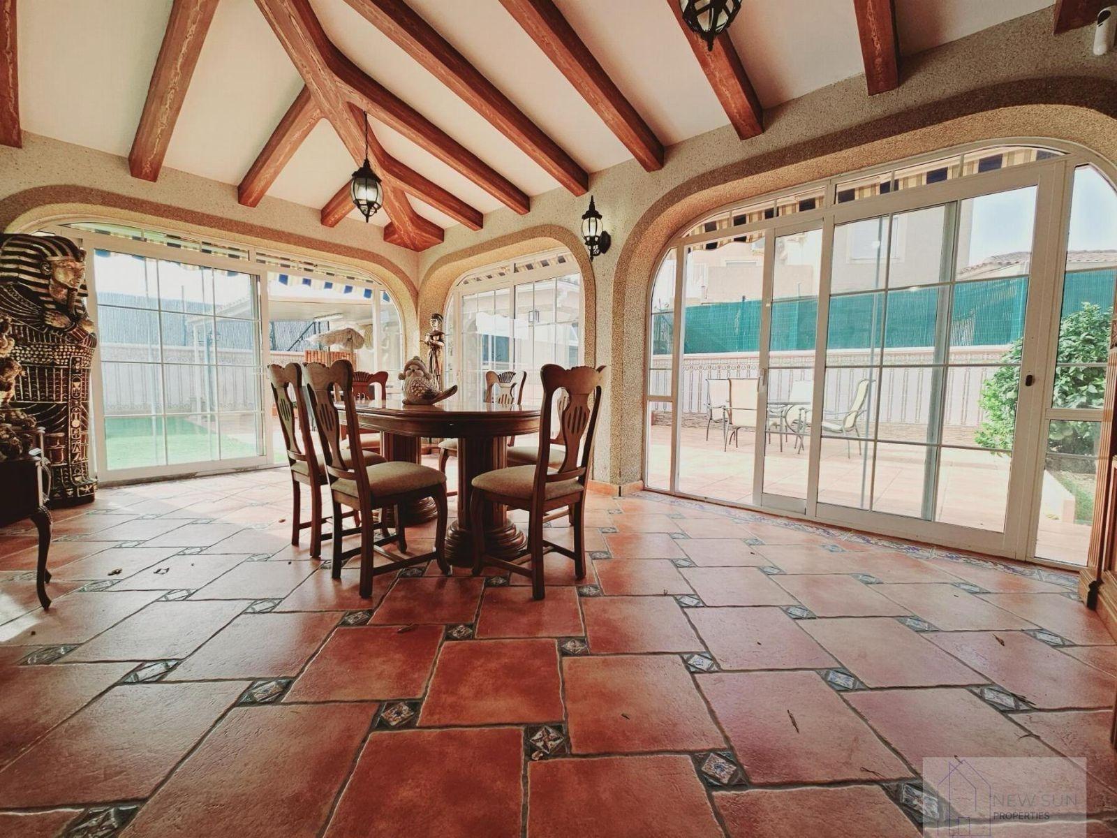 Вилла в Торревьеха, Аликанте, Испания 5 спален, 330м2 №165563