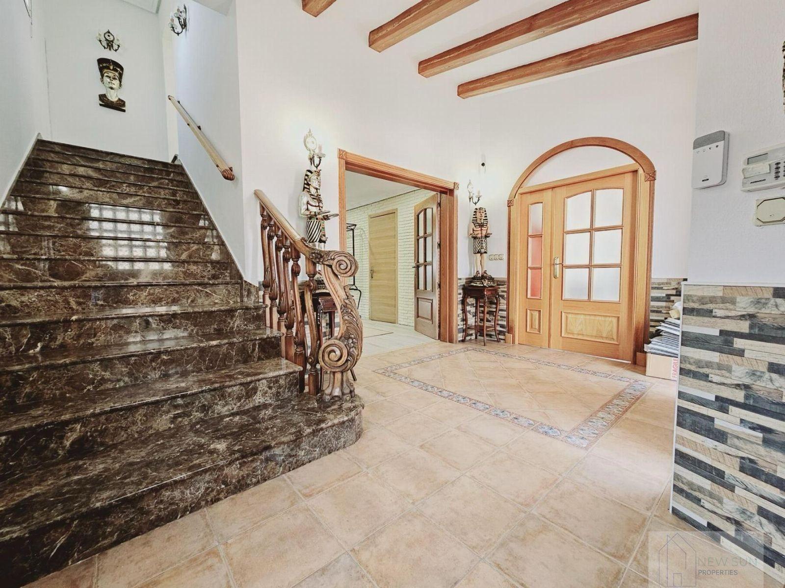 Вилла в Торревьеха, Аликанте, Испания 5 спален, 330м2 №165563