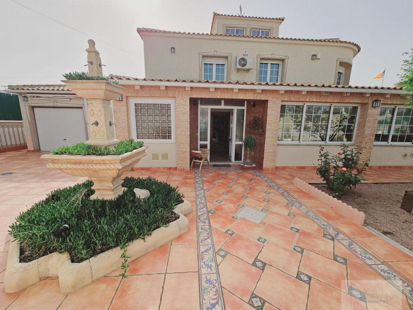 Вилла в Торревьеха, Аликанте, Испания 5 спален, 330м2 №165563