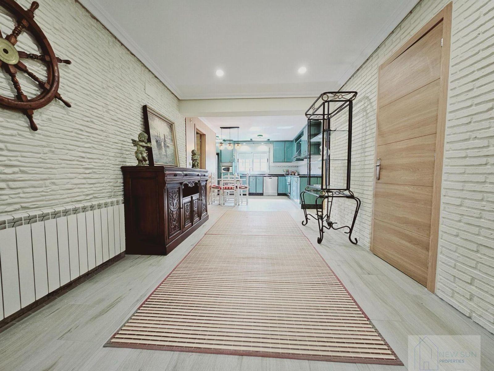 Вилла в Торревьеха, Аликанте, Испания 5 спален, 330м2 №165563