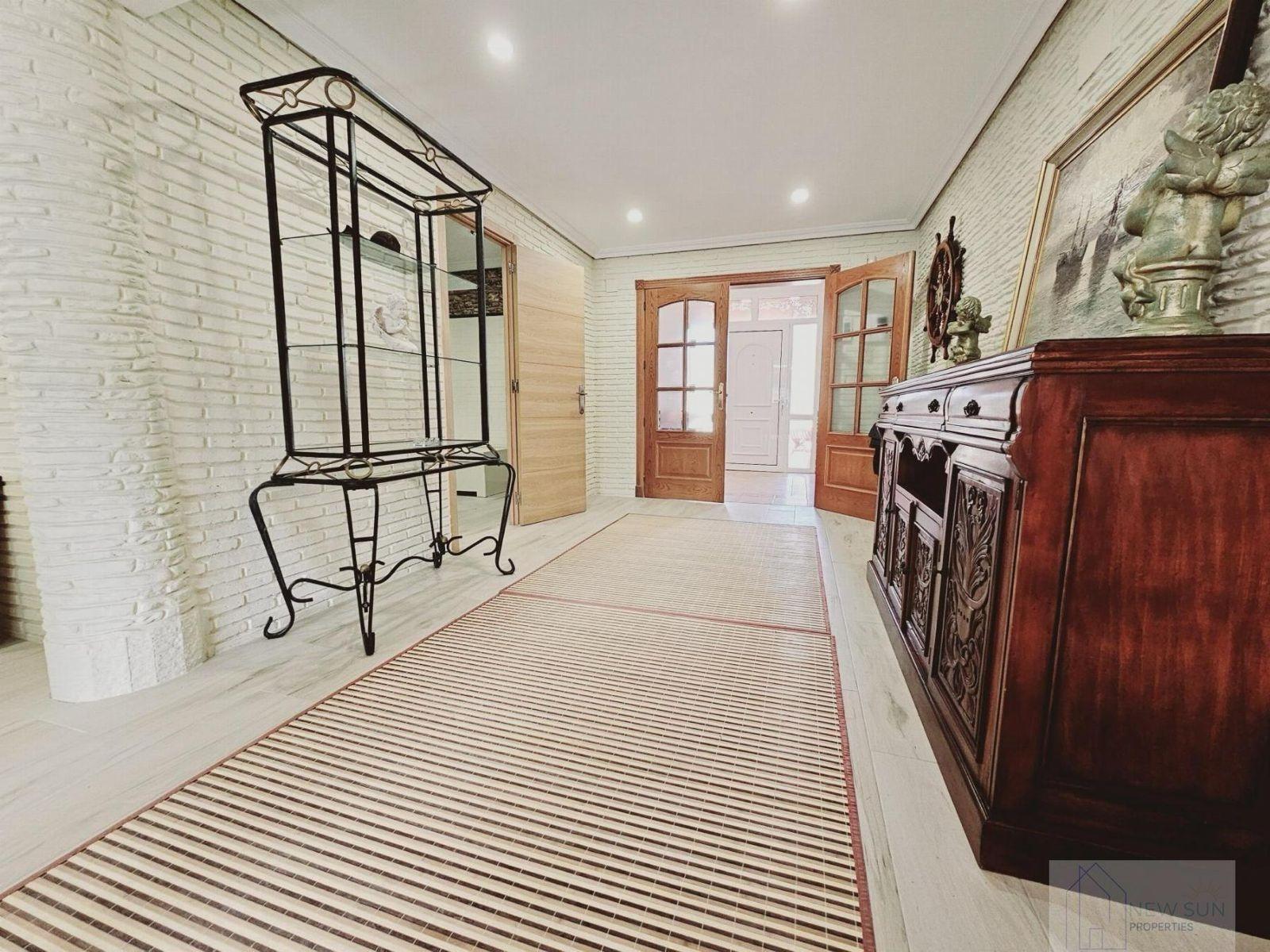 Вилла в Торревьеха, Аликанте, Испания 5 спален, 330м2 №165563