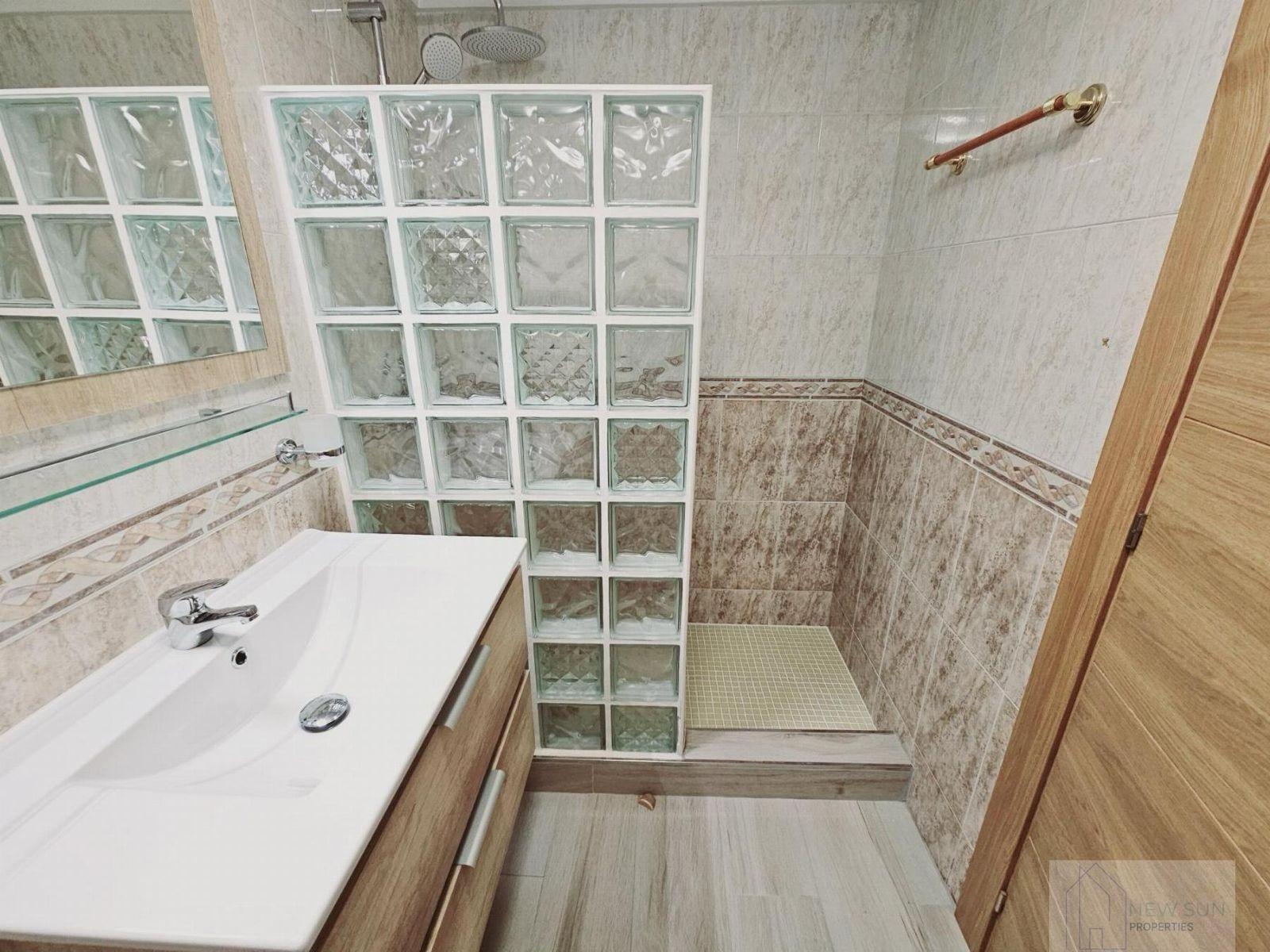 Вилла в Торревьеха, Аликанте, Испания 5 спален, 330м2 №165563