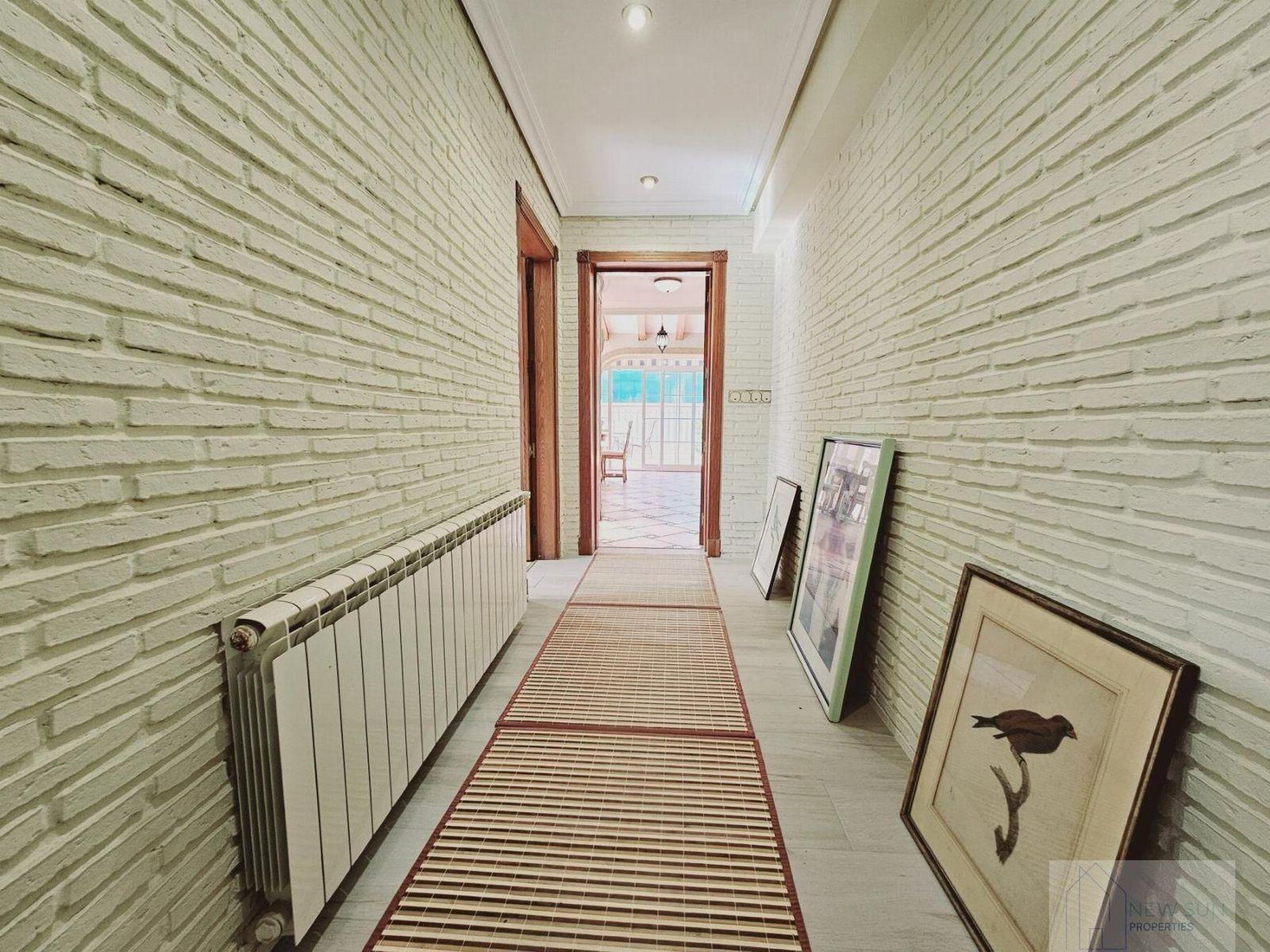 Вилла в Торревьеха, Аликанте, Испания 5 спален, 330м2 №165563