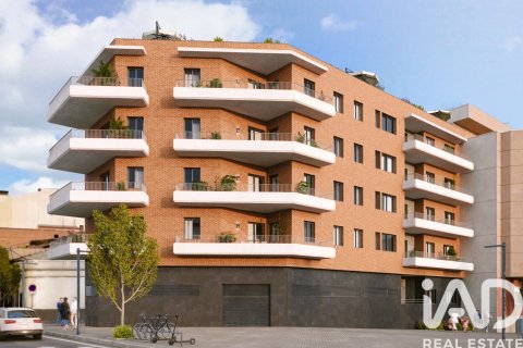Apartamento en Montcada i Reixac, Barcelona, España 4 dormitorios, 166 m2 No. 152728