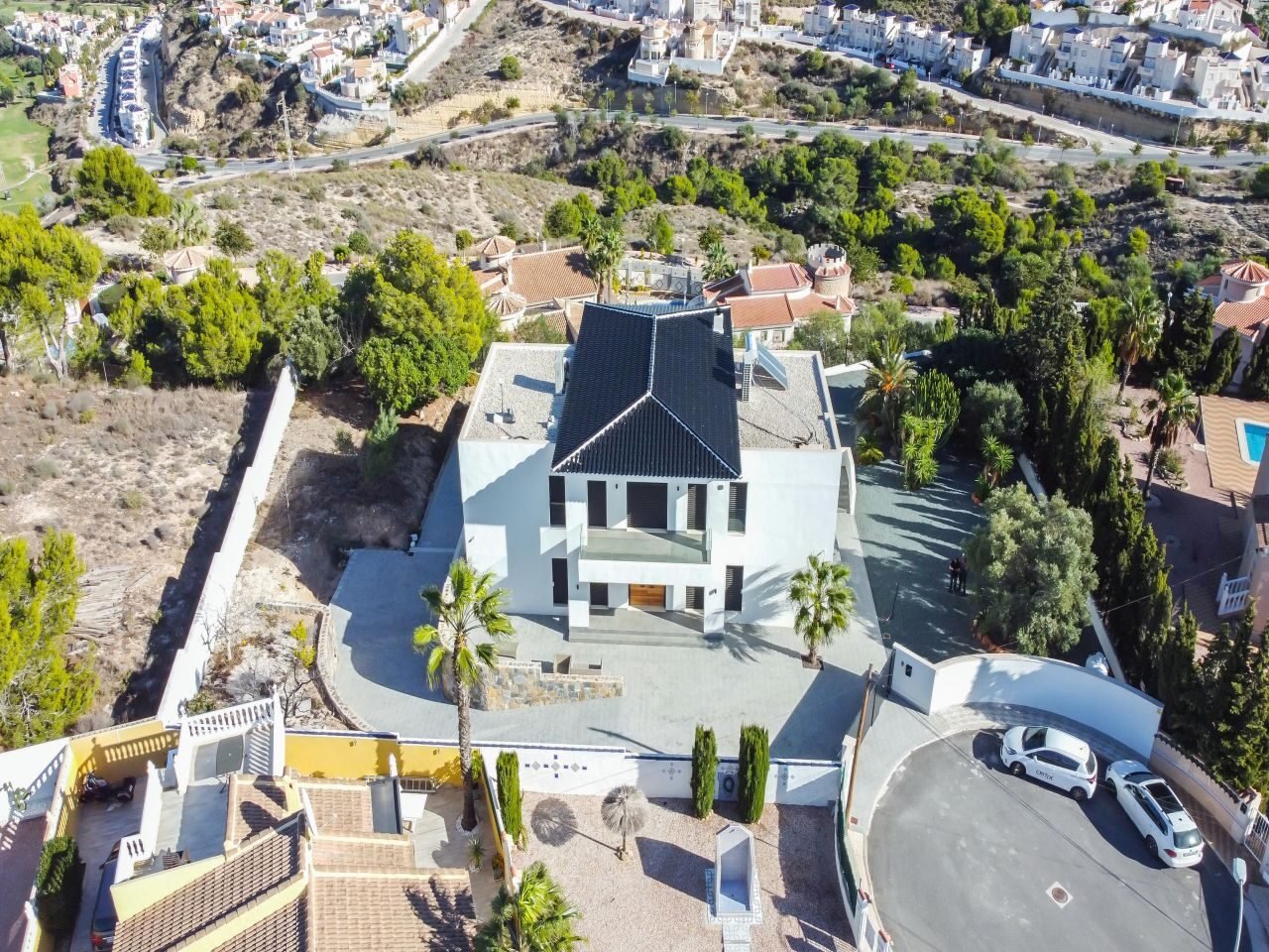 House in Rojales, Alicante, Spain 5 bedrooms, 498 sq.m. No. 80946