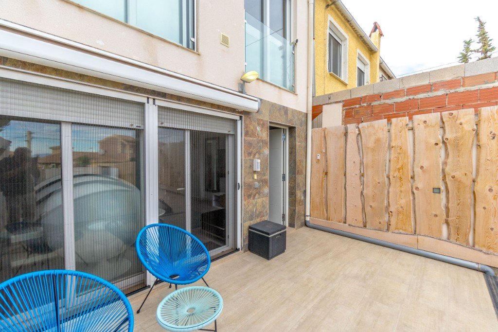 Villetta a schiera a Los Balcones, Alicante, Spagna 3 camere da letto, 103 mq. N° 145260