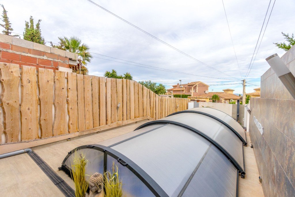 Villetta a schiera a Los Balcones, Alicante, Spagna 3 camere da letto, 103 mq. N° 145260