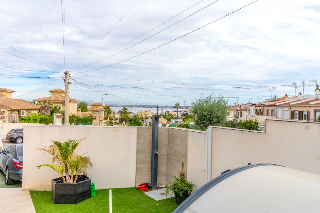 Villetta a schiera a Los Balcones, Alicante, Spagna 3 camere da letto, 103 mq. N° 145260