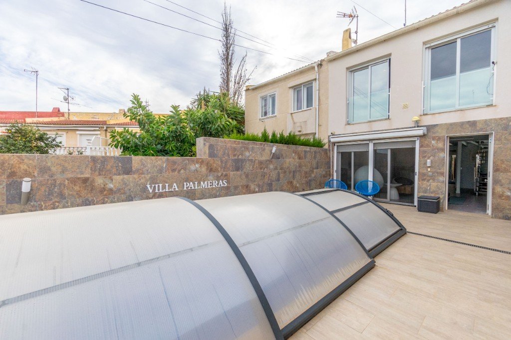 Villetta a schiera a Los Balcones, Alicante, Spagna 3 camere da letto, 103 mq. N° 145260