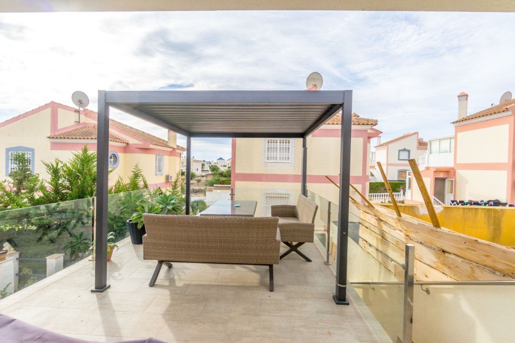 Villetta a schiera a Los Balcones, Alicante, Spagna 3 camere da letto, 103 mq. N° 145260