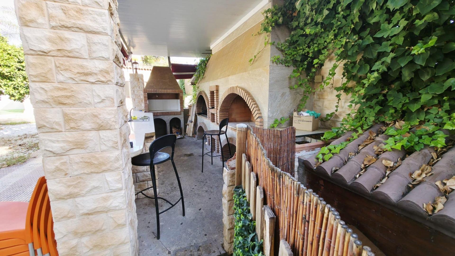 Huoneisto Alicante, Espanja 5 makuuhuonetta, 233.4 m2 No. 165760