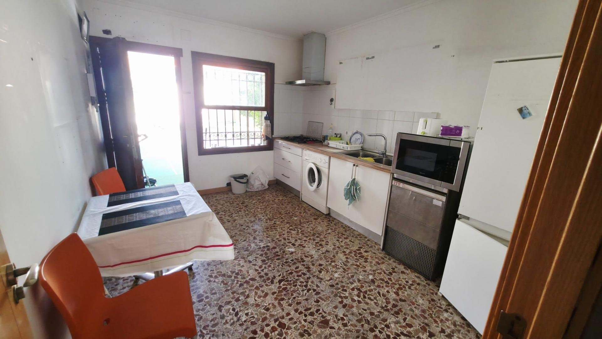 Huoneisto Alicante, Espanja 5 makuuhuonetta, 233.4 m2 No. 165760