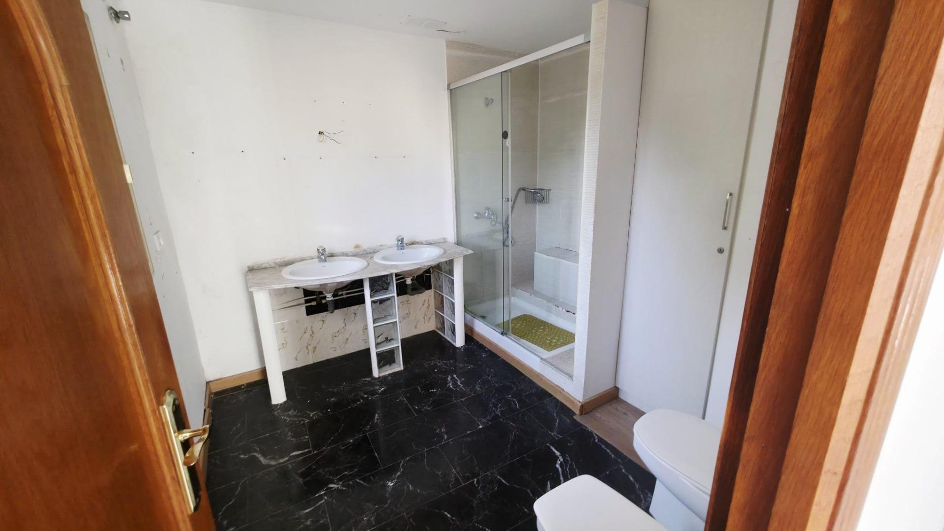 Huoneisto Alicante, Espanja 5 makuuhuonetta, 233.4 m2 No. 165760