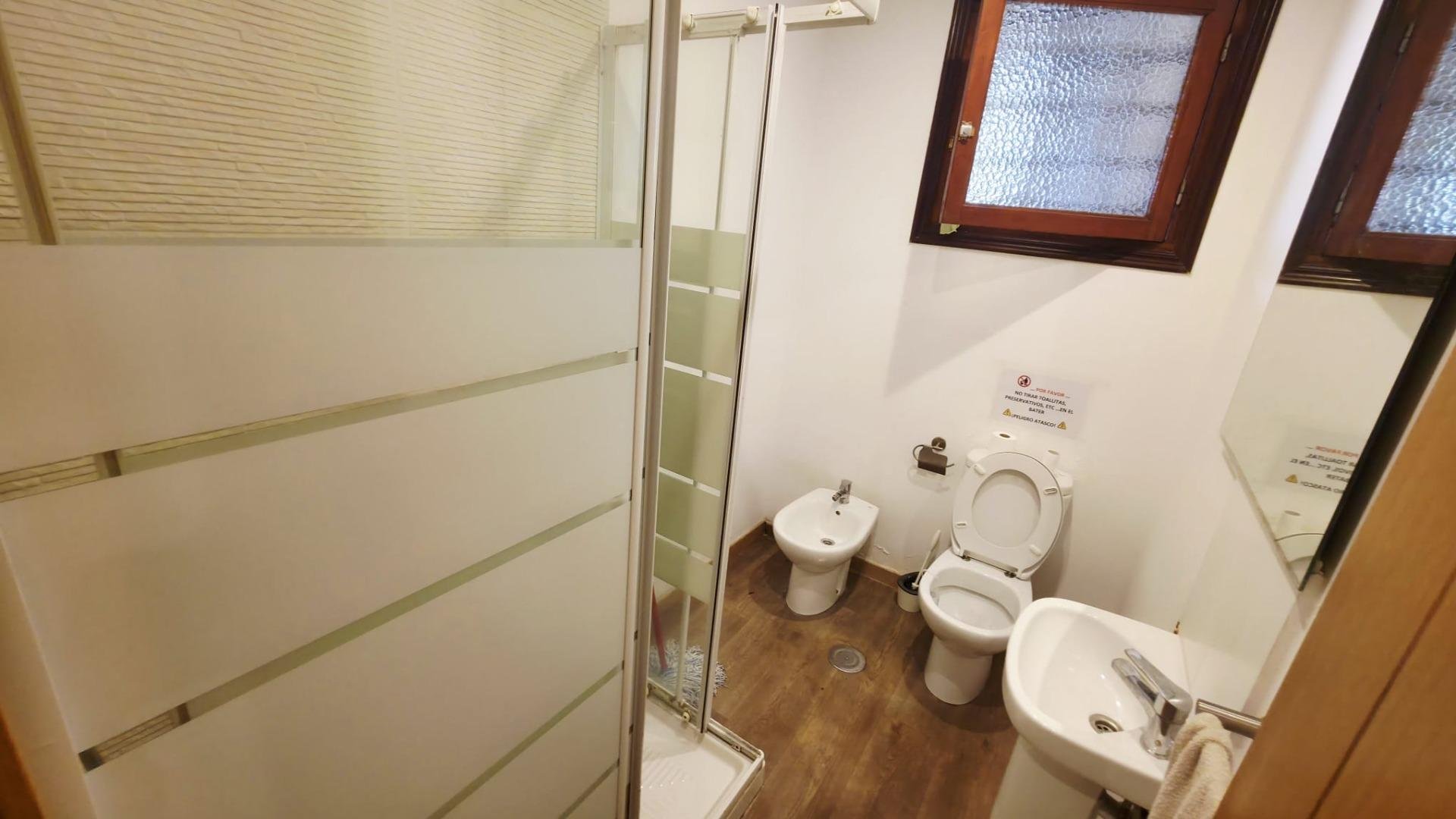Huoneisto Alicante, Espanja 5 makuuhuonetta, 233.4 m2 No. 165760