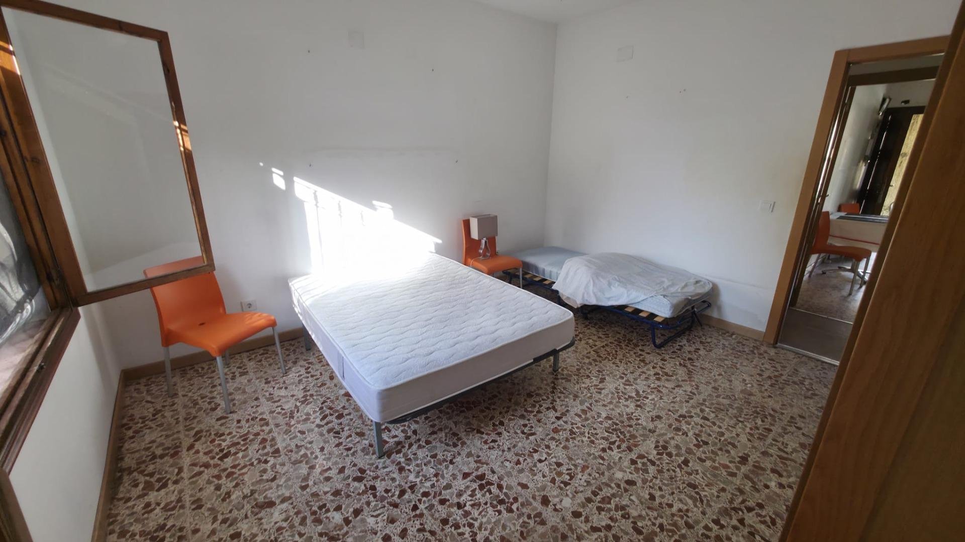 Huoneisto Alicante, Espanja 5 makuuhuonetta, 233.4 m2 No. 165760