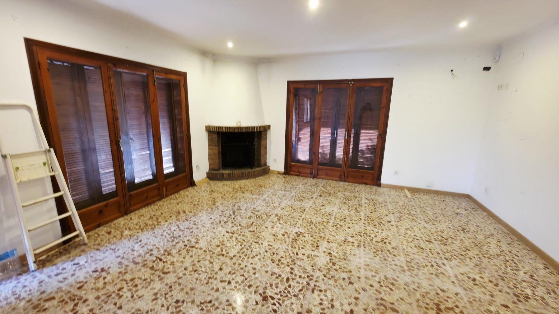 Huoneisto Alicante, Espanja 5 makuuhuonetta, 233.4 m2 No. 165760