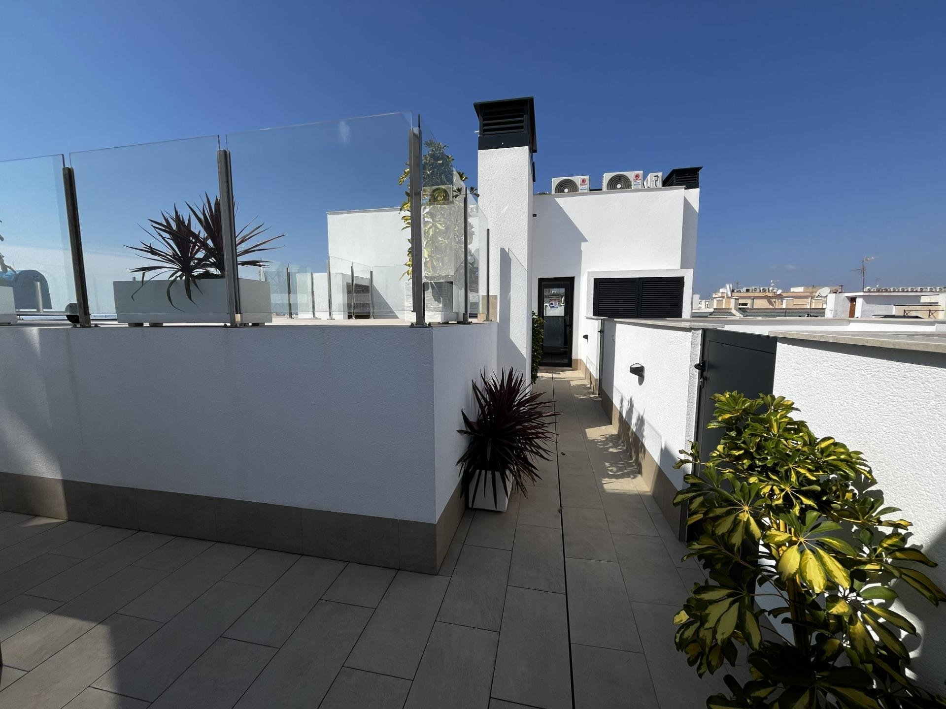 Apartment in Torrevieja, Alicante, Spain 2 bedrooms, 82 sq.m. No. 194253