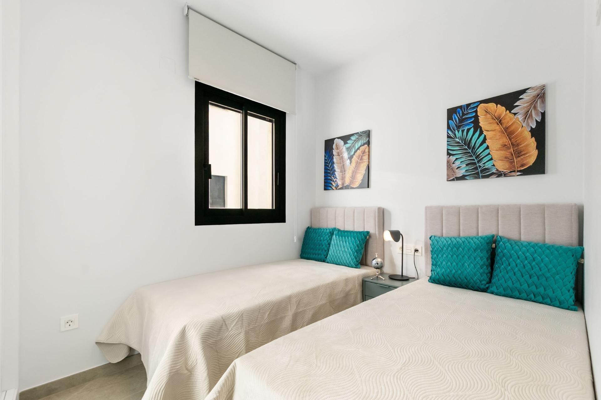 Apartment in Torrevieja, Alicante, Spain 2 bedrooms, 82 sq.m. No. 194253