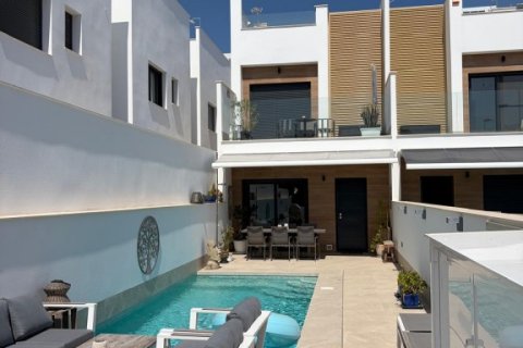 Kaupunkipientalo San Pedro del Pinatar, Murcia, Espanja 3 makuuhuonetta, 108 m2 No. 194251