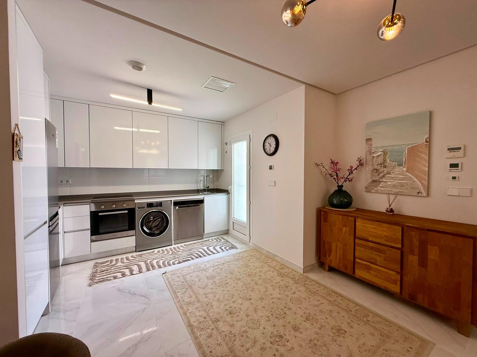Huoneisto Torrevieja, Alicante, Espanja 2 makuuhuonetta, 81 m2 No. 194252
