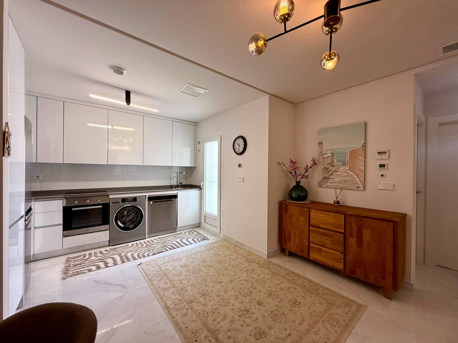Huoneisto Torrevieja, Alicante, Espanja 2 makuuhuonetta, 81 m2 No. 194252