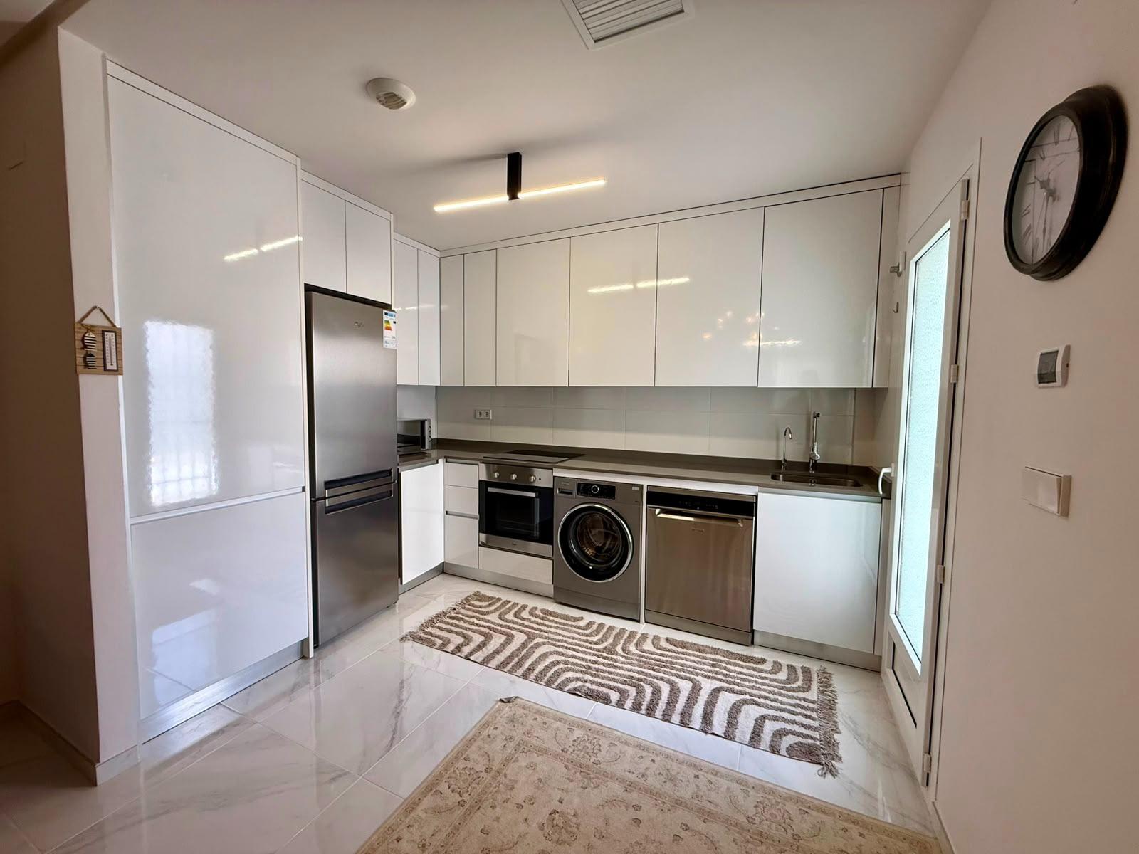 Huoneisto Torrevieja, Alicante, Espanja 2 makuuhuonetta, 81 m2 No. 194252