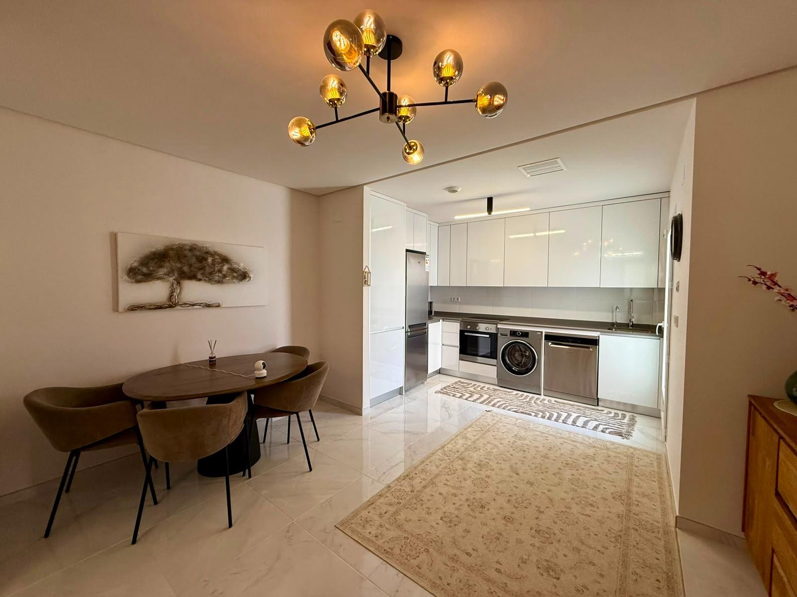 Huoneisto Torrevieja, Alicante, Espanja 2 makuuhuonetta, 81 m2 No. 194252