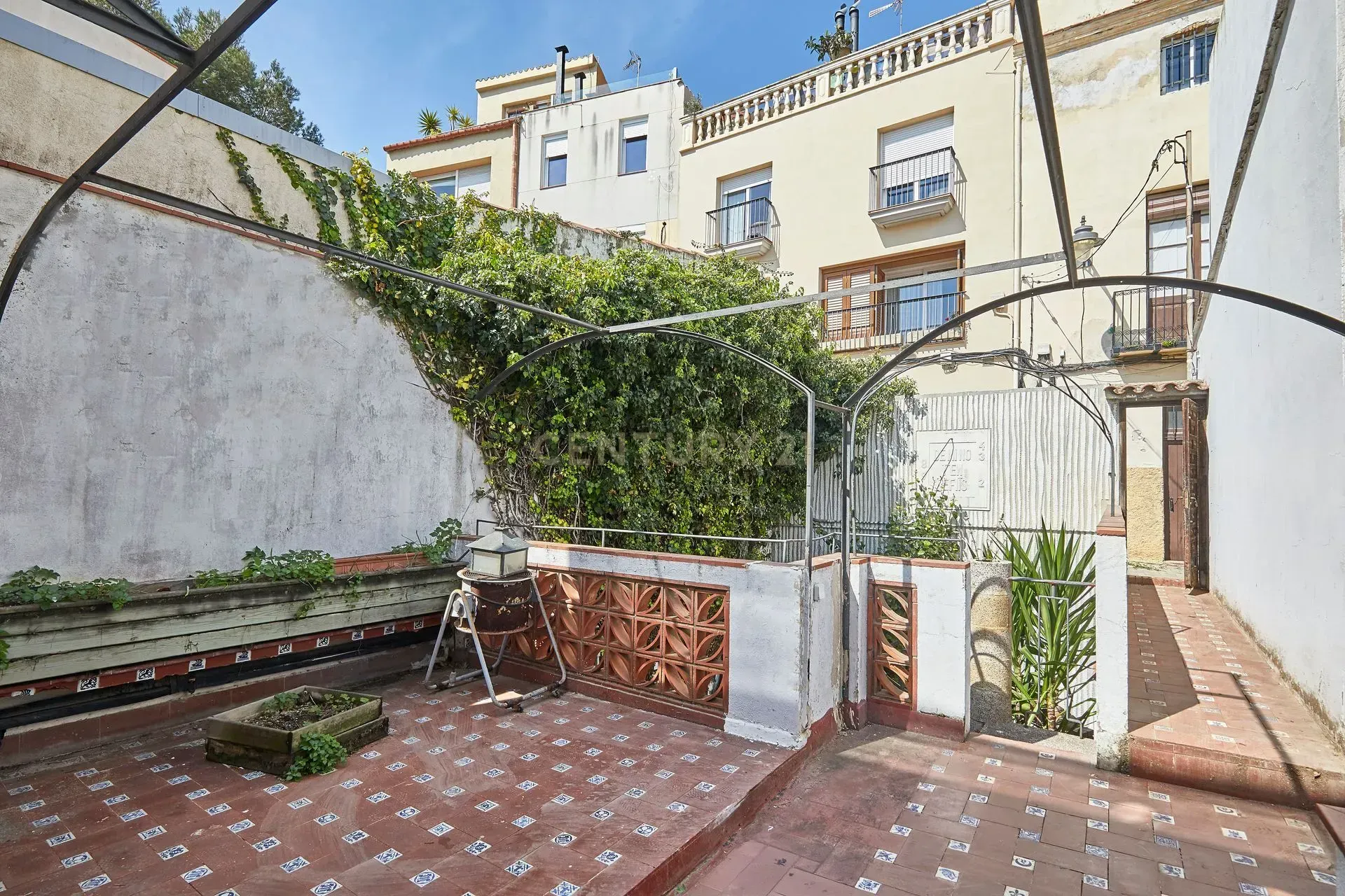 House in Montgat, Barcelona, Spain 6 bedrooms, 161 sq.m. No. 166904