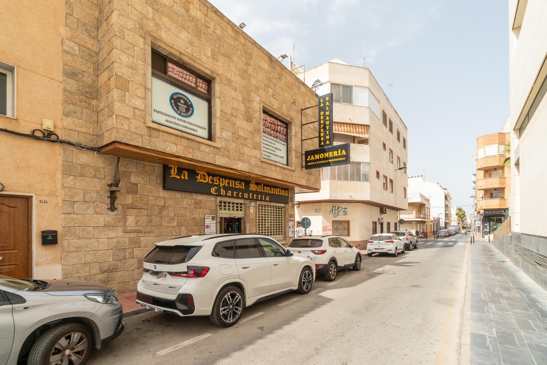 Villa a Torrevieja, Alicante, Spagna 143 mq. N° 190381