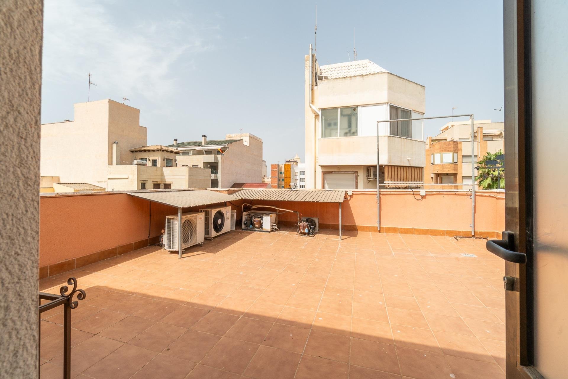 Villa a Torrevieja, Alicante, Spagna 143 mq. N° 190381