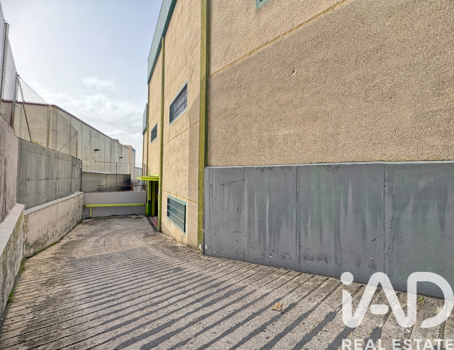 Komerciāls īpašums Mostoles, Madrid, Spānijā 1227 m2 Nr. 173046