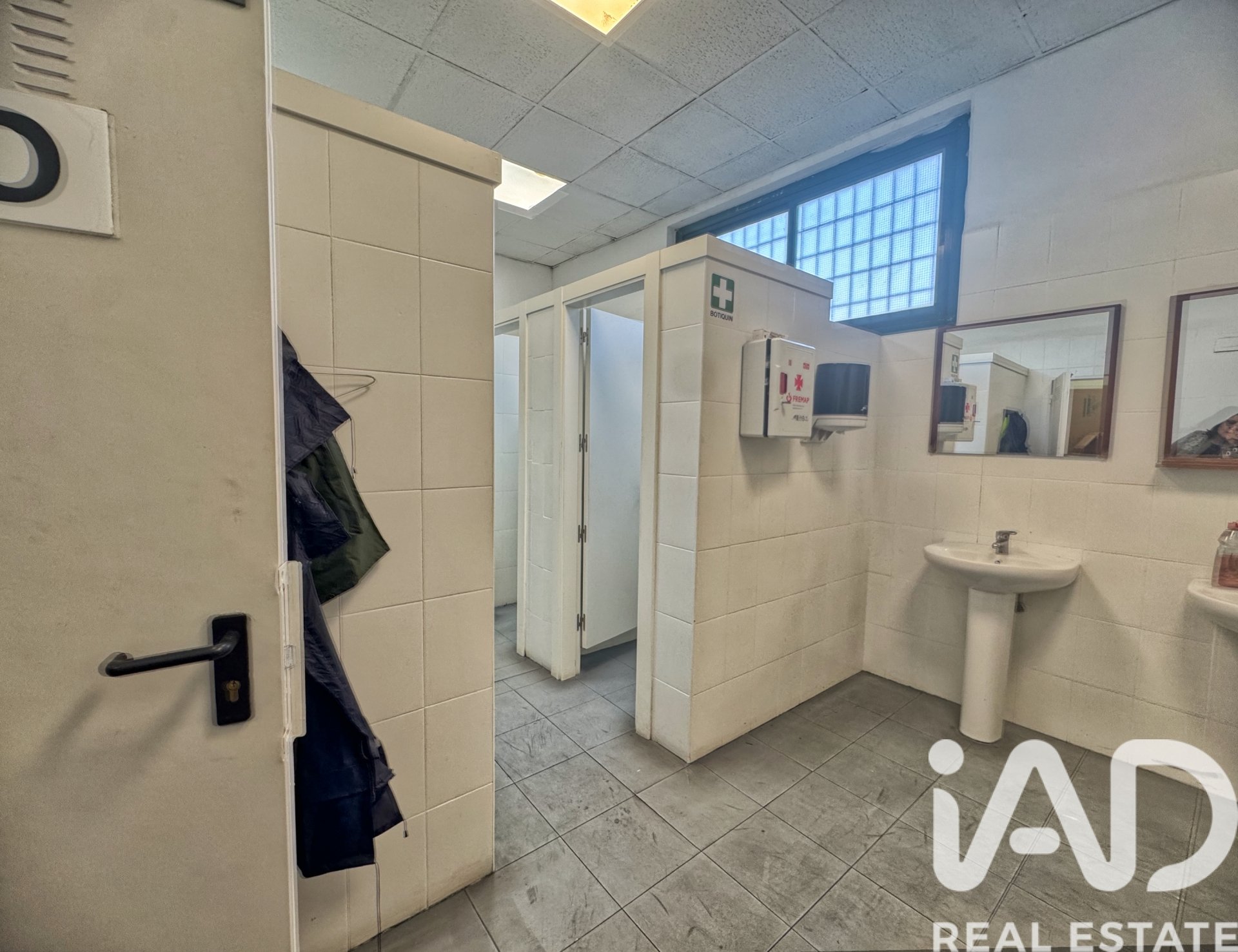 Komerciāls īpašums Mostoles, Madrid, Spānijā 1227 m2 Nr. 173046