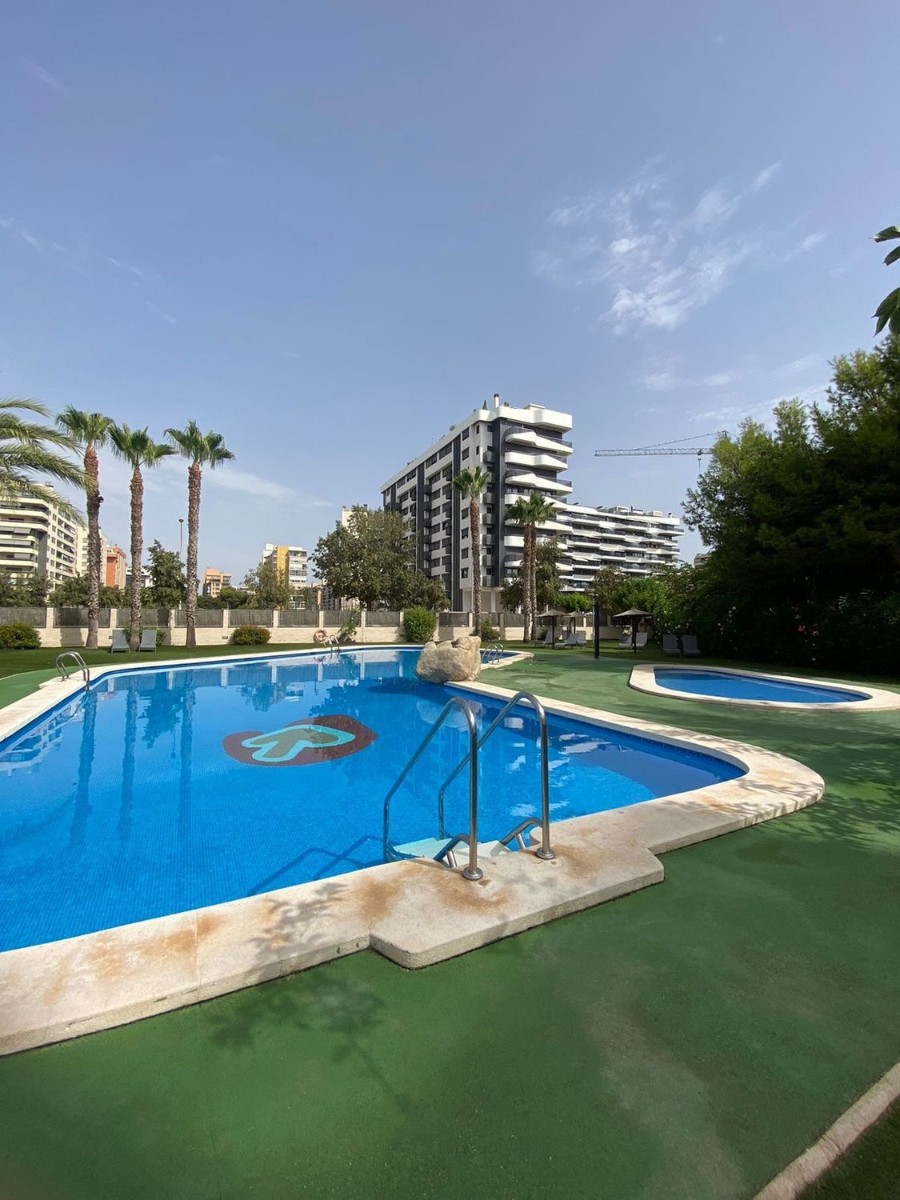 Wohnung in Alicante, Spanien 2 Schlafzimmer, 94 m2 Nr. 142958