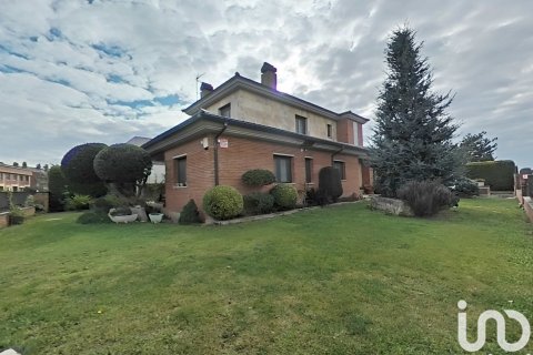 Casa a Alpicat, Lleida, Spagna 6 camere da letto, 375 mq. N° 153780
