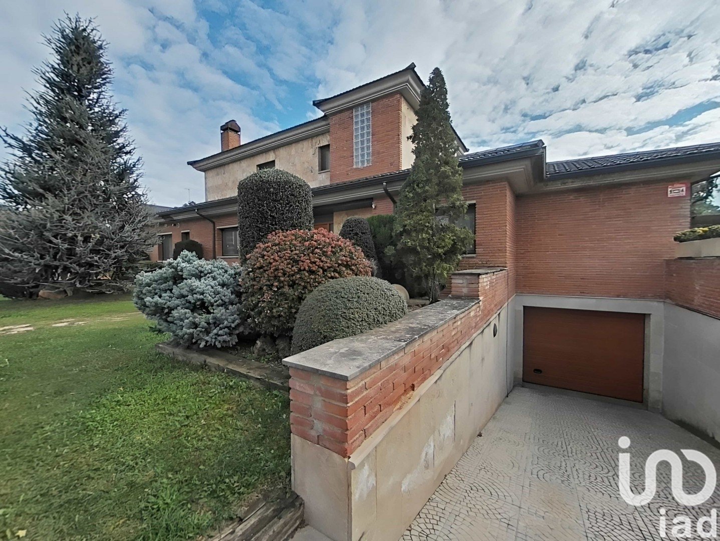 Сasa en Alpicat, Lérida, España 6 dormitorios, 375 m2 No. 153780