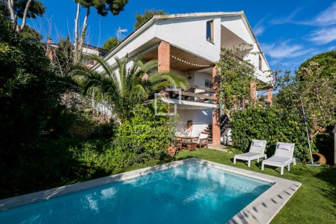 Villa Castelldefels, Barcelona, Spānijā 5 istabas, 406 m2 Nr. 150303