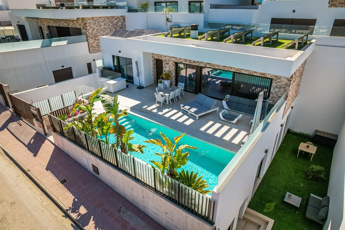 Villa i Rojales, Alicante, Spanien 4 sovrum, 203 kvm. Nr. 196772