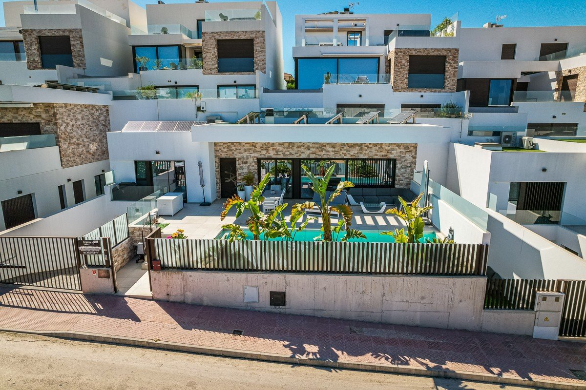 Villa i Rojales, Alicante, Spanien 4 sovrum, 203 kvm. Nr. 196772