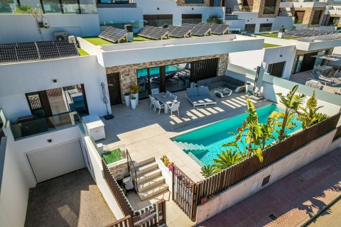 Villa a Rojales, Alicante, Spagna 4 camere da letto, 203 mq. N° 196772