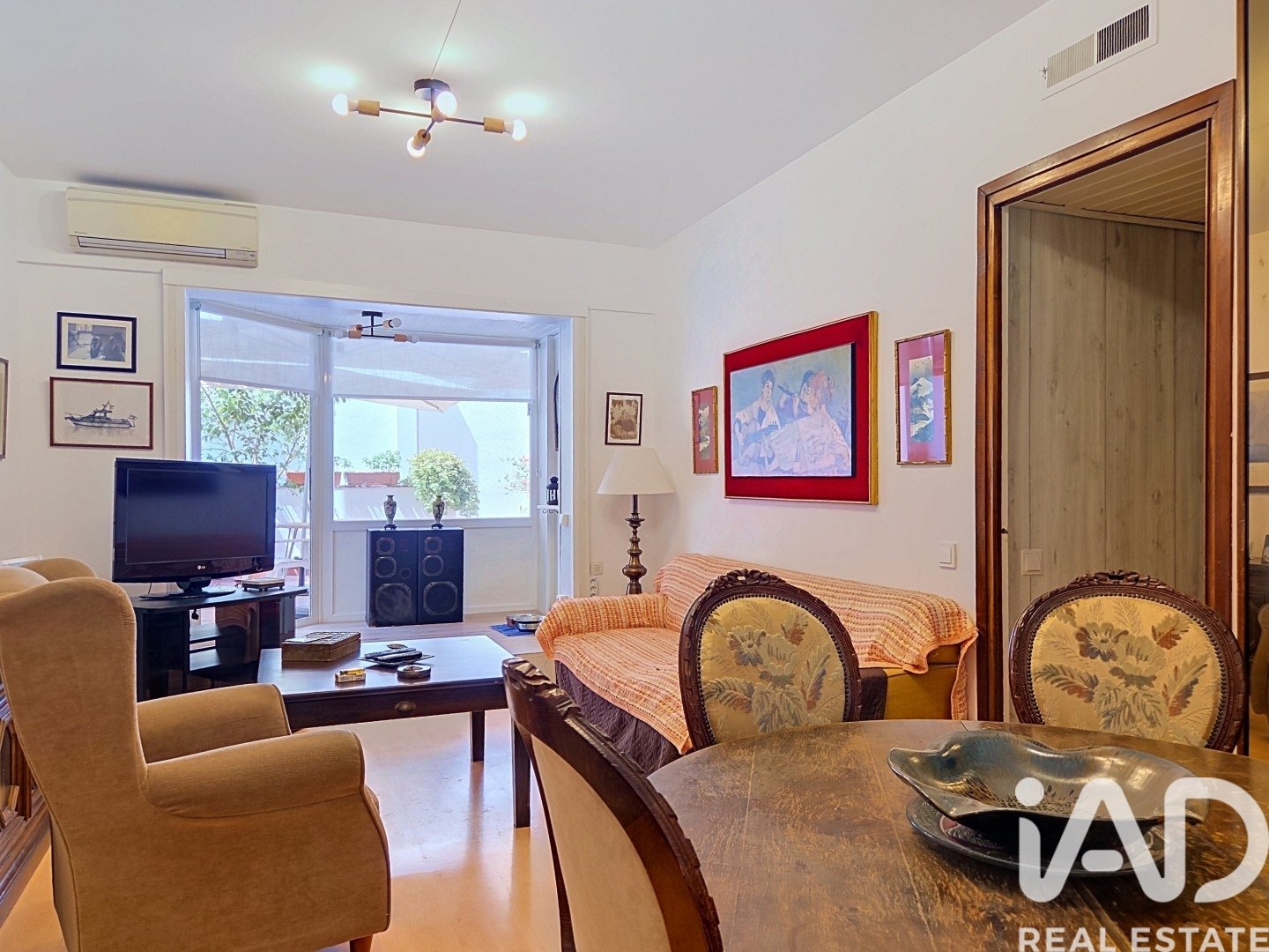 Apartment à Barcelona, Espagne 4 chambres, 92 m2 No. 188088