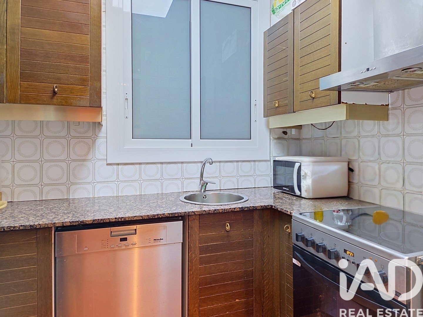 Apartment à Barcelona, Espagne 4 chambres, 92 m2 No. 188088