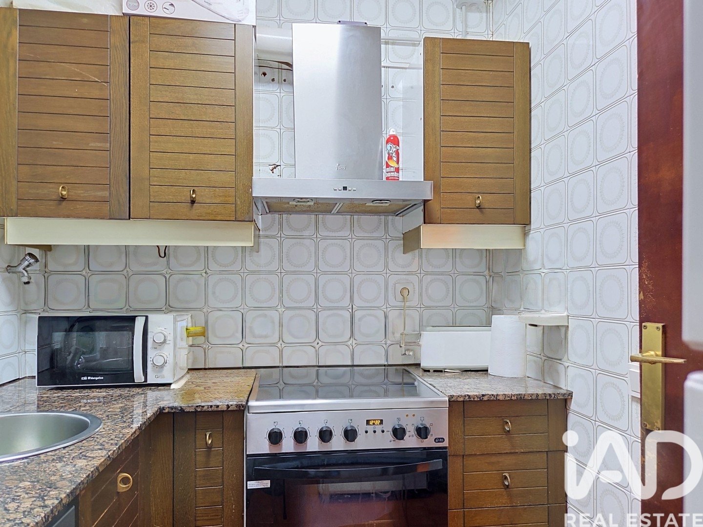 Apartment à Barcelona, Espagne 4 chambres, 92 m2 No. 188088