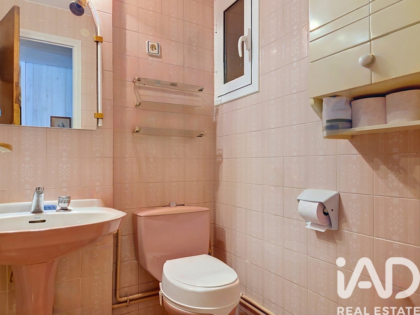 Apartment à Barcelona, Espagne 4 chambres, 92 m2 No. 188088