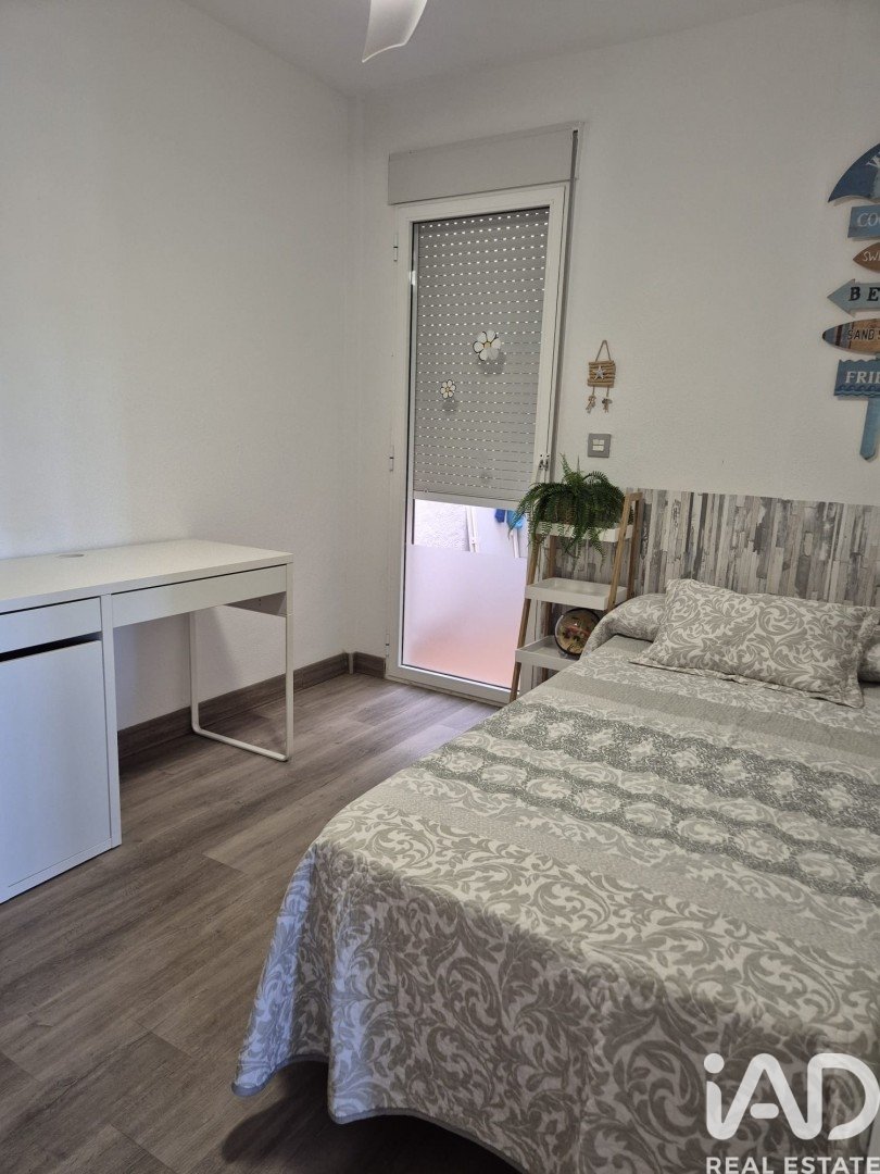Apartment in Santa Pola, Alicante, Spain 3 bedrooms, 71 sq.m. No. 195753